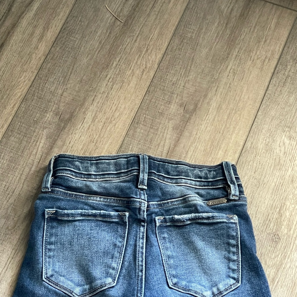 Kancans woman size 23